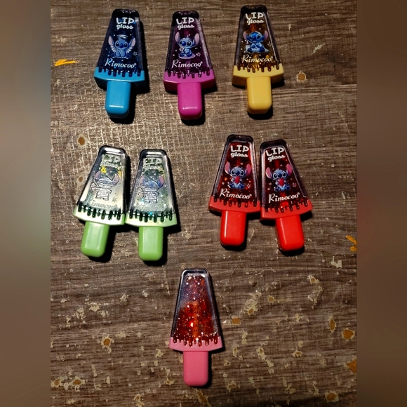 Stitch lip gloss - Picture 1 of 1